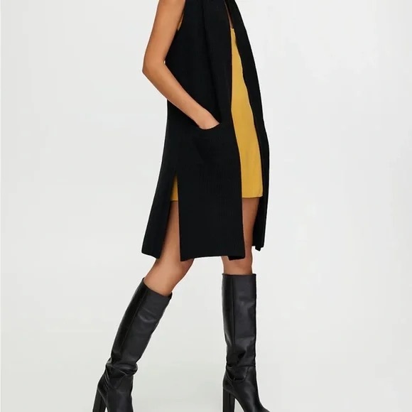 Aritzia Jackets & Blazers - Aritzia Wilfred | Olivie Black Knit Crochet Sleeveless Cardigan